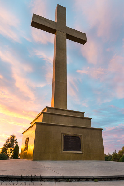 Memorial Cross, Mt Macedon at sunrise